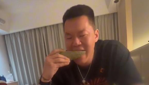 视频大全吃瓜,揭秘娱乐圈吃瓜盛宴，带你领略明星幕后故事  第1张